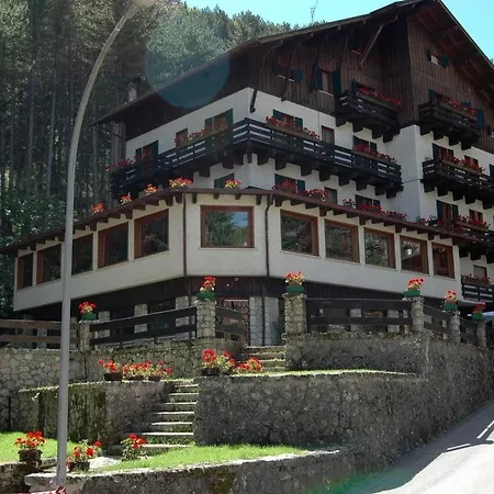 Garni Mille Pini Hotel
