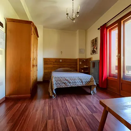 Garni Mille Pini 3* סקאנו