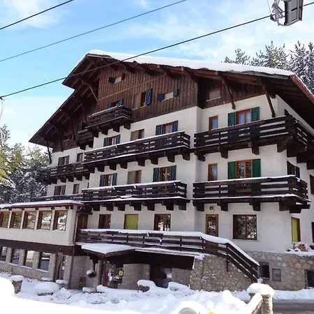 Garni Mille Pini スカンノ