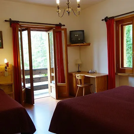 מלון Garni Mille Pini 3*