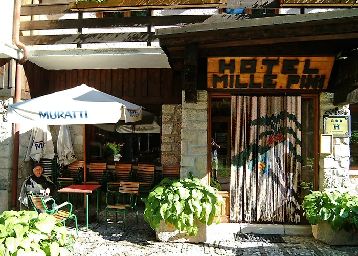 Garni Mille Pini Отель Сканно